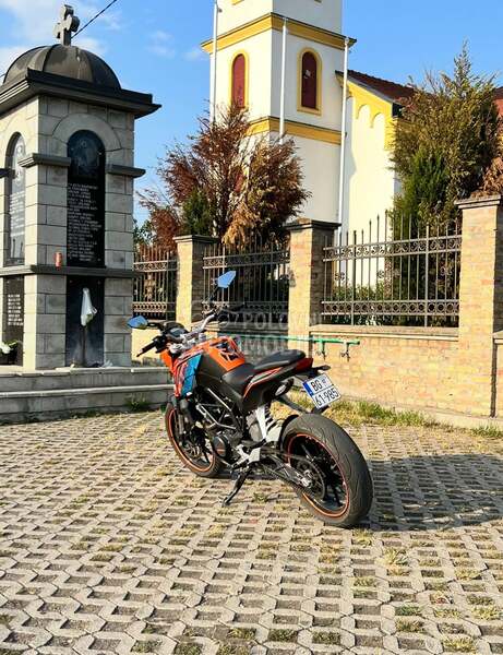 KTM Duke 200