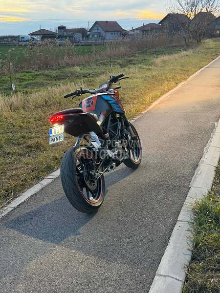 KTM Duke 200