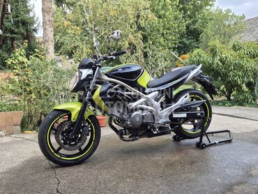 Suzuki SFV 650 gladius