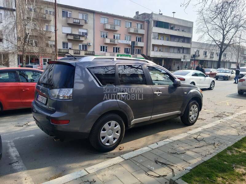 Mitsubishi Outlander 