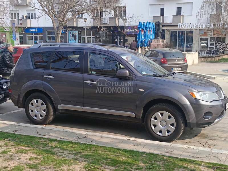 Mitsubishi Outlander 