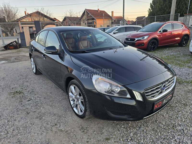 Volvo S60 2.0 D3 INTRO  FUL