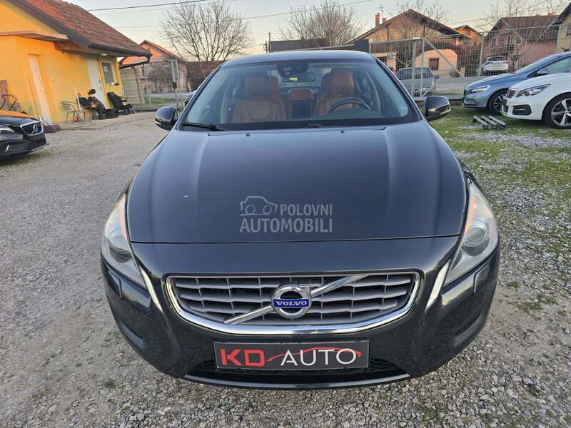 Volvo S60 2.0 D3 INTRO  FUL
