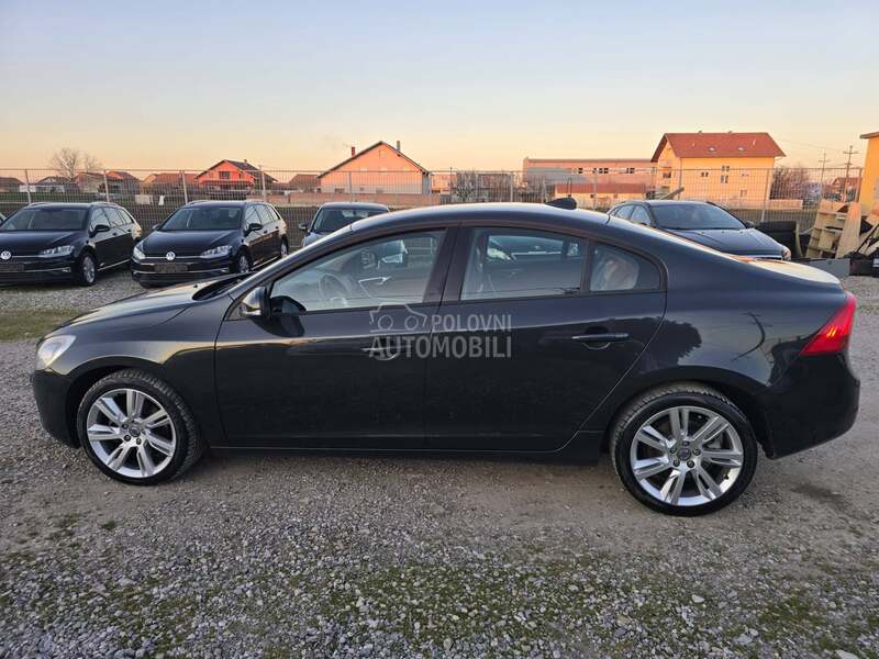 Volvo S60 2.0 D3 INTRO  FUL