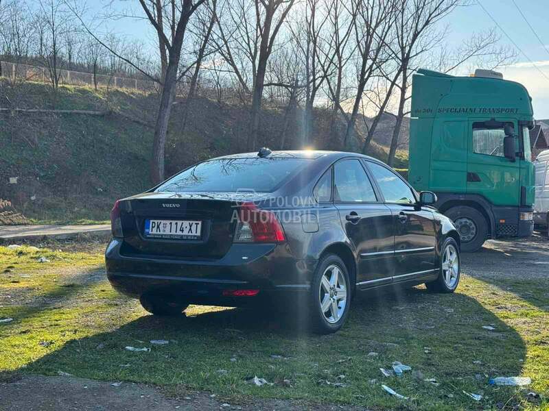 Volvo S40 