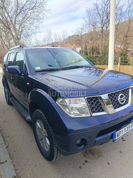 Nissan Pathfinder 