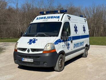 Renault Master ambulance