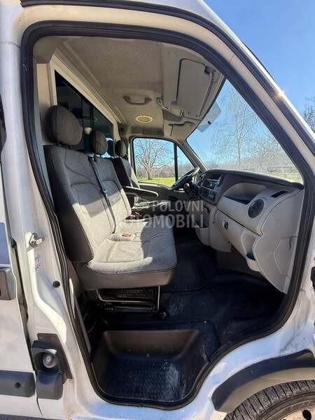 Renault Master ambulance