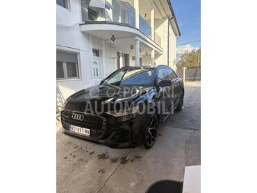 Audi Q8 3xS line Black paket