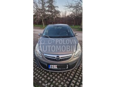Opel Corsa D 5DR ESSENTIA