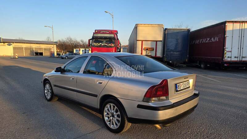 Volvo S60 