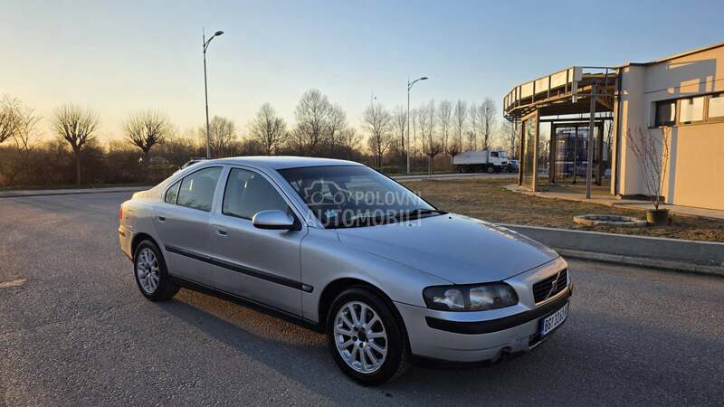Volvo S60 