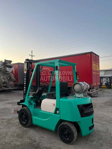 Mitsubishi FG25