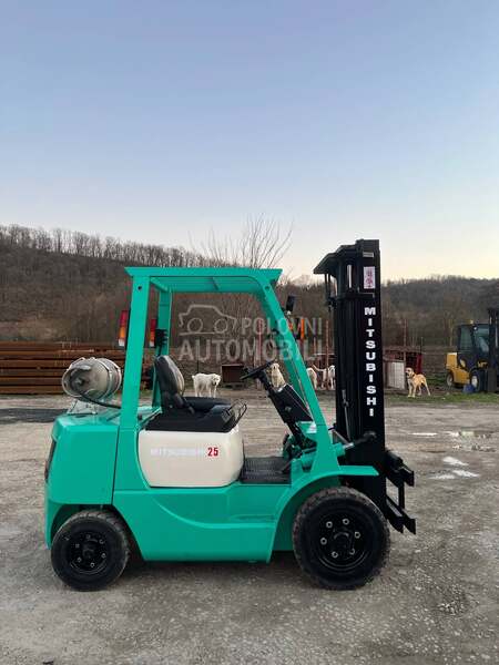 Mitsubishi FG25