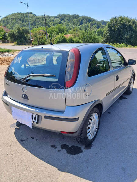 Opel Corsa C BAS DOBRA