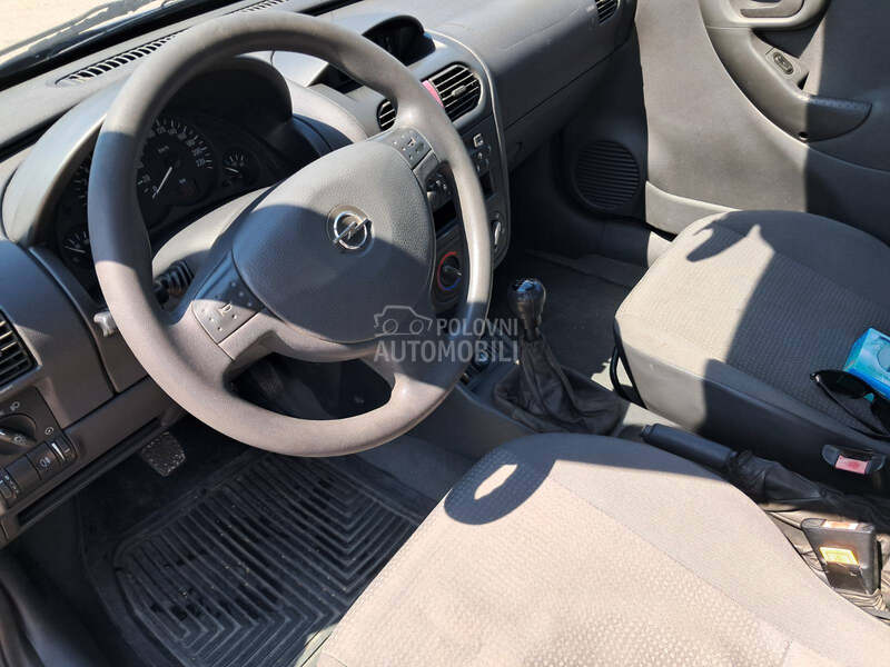 Opel Corsa C BAS DOBRA