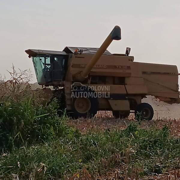 New Holland Tx32