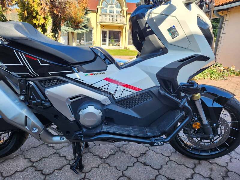 Honda X ADV 750