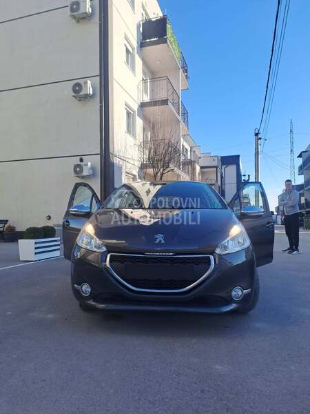 Peugeot 208 CH,STYLE