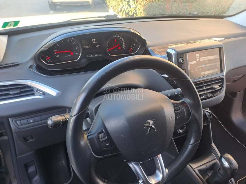 Peugeot 208 CH,STYLE