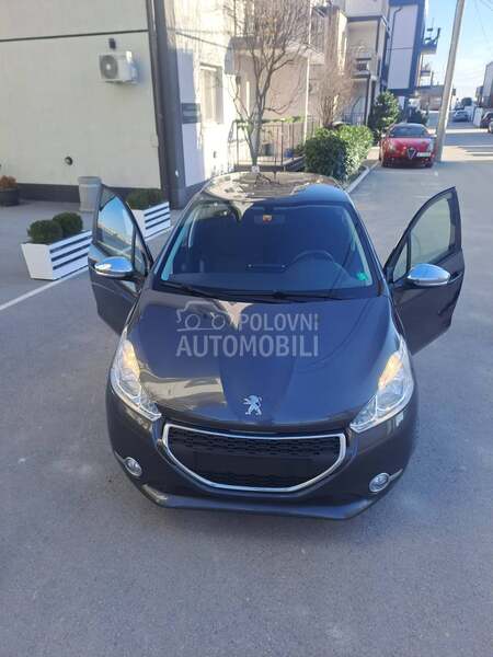 Peugeot 208 CH,STYLE