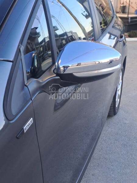 Peugeot 208 CH,STYLE