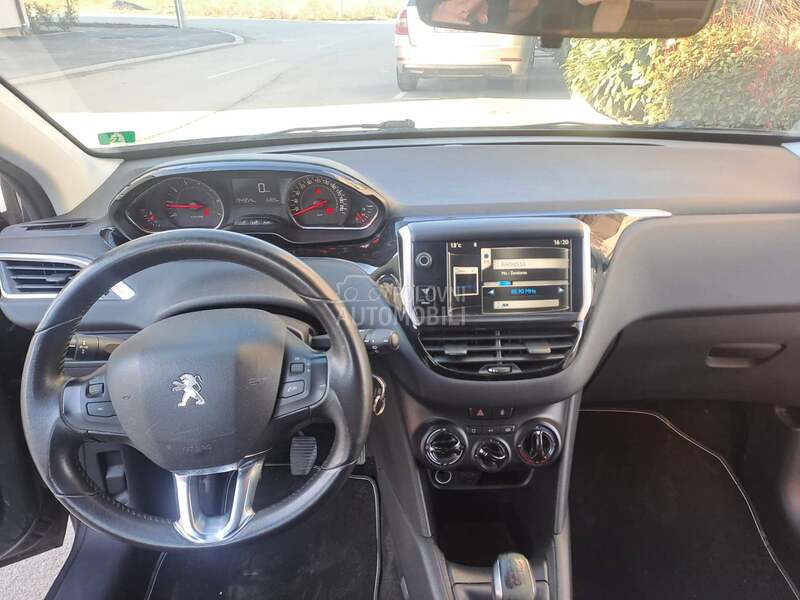 Peugeot 208 CH,STYLE