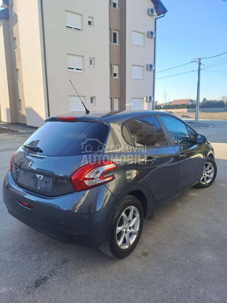 Peugeot 208 CH,STYLE