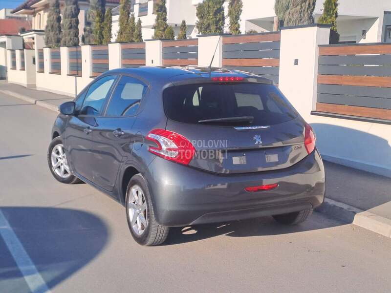 Peugeot 208 CH,STYLE
