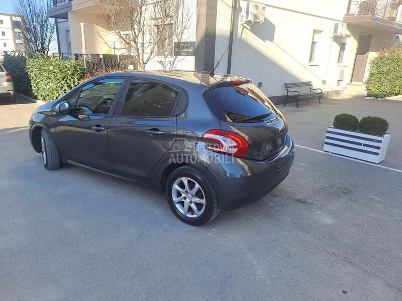Peugeot 208 CH,STYLE