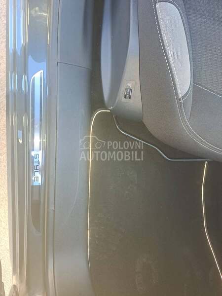 Peugeot 208 CH,STYLE