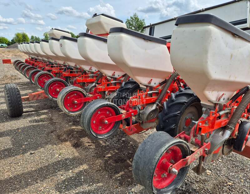 Kuhn PLANTER3M 12 redova