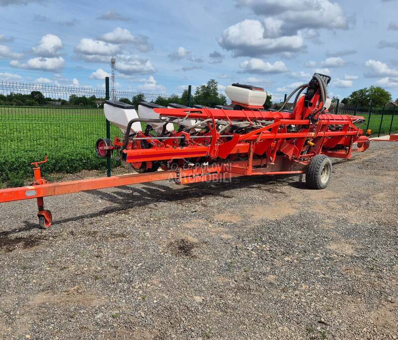 Kuhn PLANTER3M 12 redova