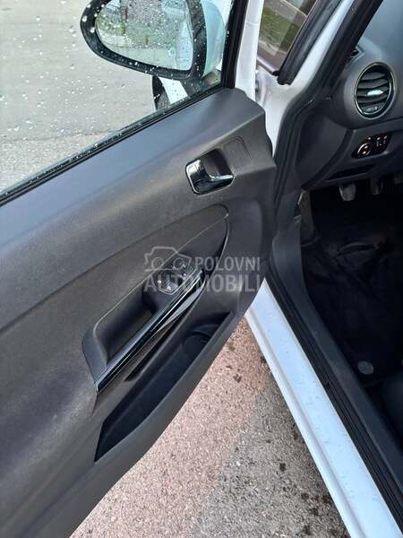 Opel Corsa D 