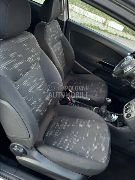 Opel Corsa D 