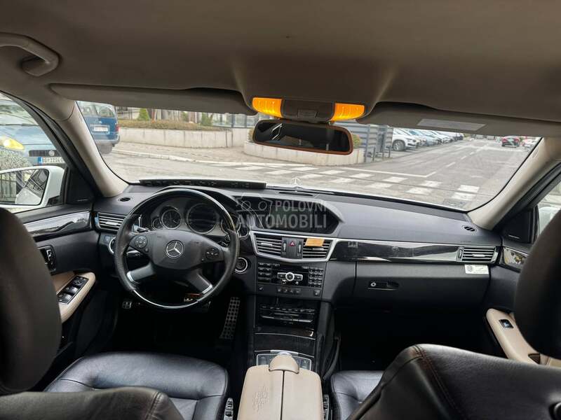 Mercedes Benz E 250 