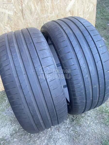 Pirelli 255/35 R21 Letnja