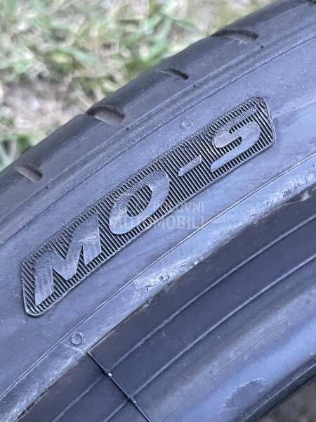 Pirelli 255/35 R21 Letnja