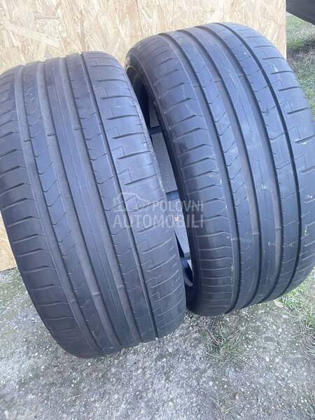Pirelli 255/35 R21 Letnja