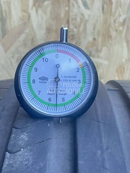 Pirelli 255/35 R21 Letnja