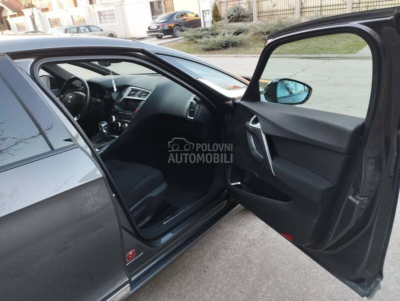 Citroen DS5 