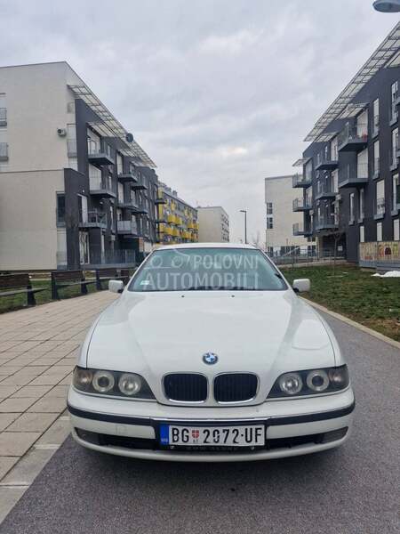 BMW 528 