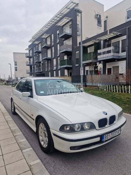 BMW 528 