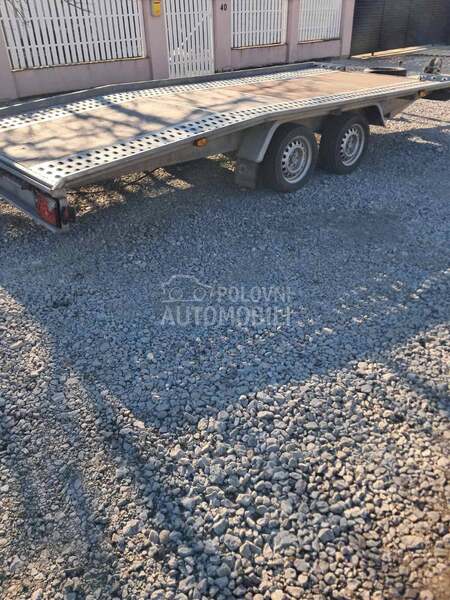 Blyss Navozna prikolica