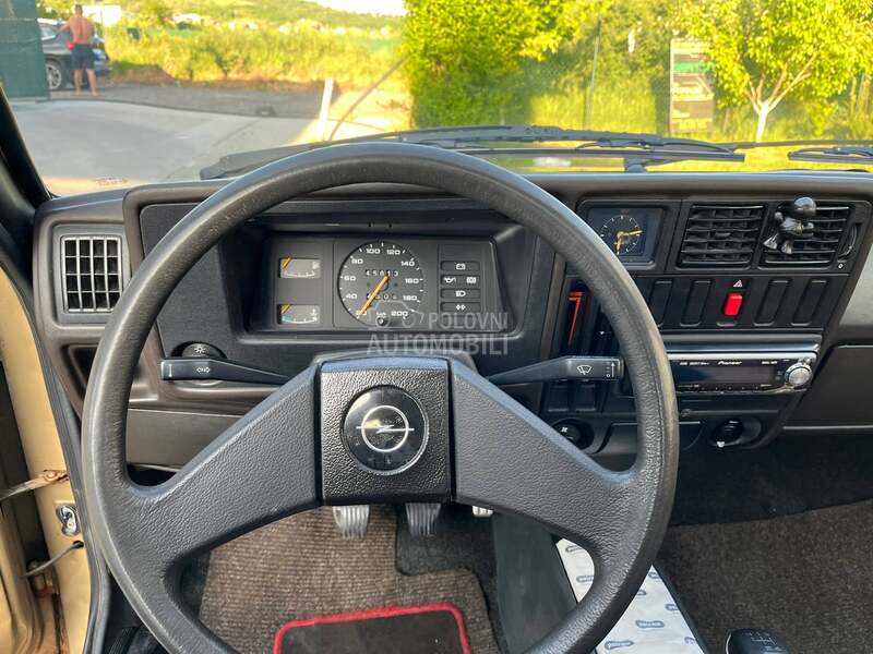 Opel Kadett D