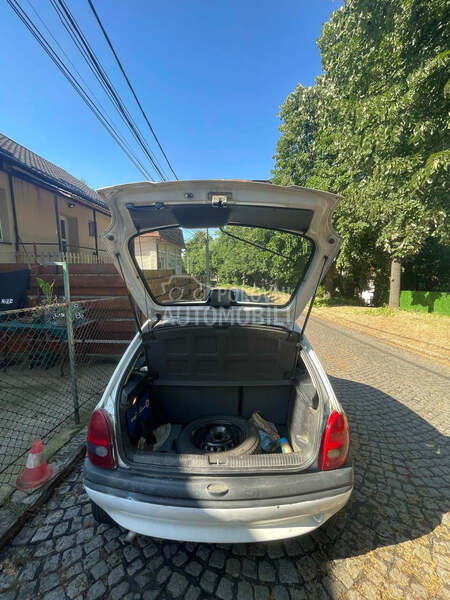 Opel Corsa B 
