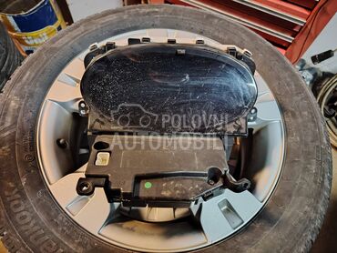 sat za Toyota Yaris od 2003. do 2005. god.