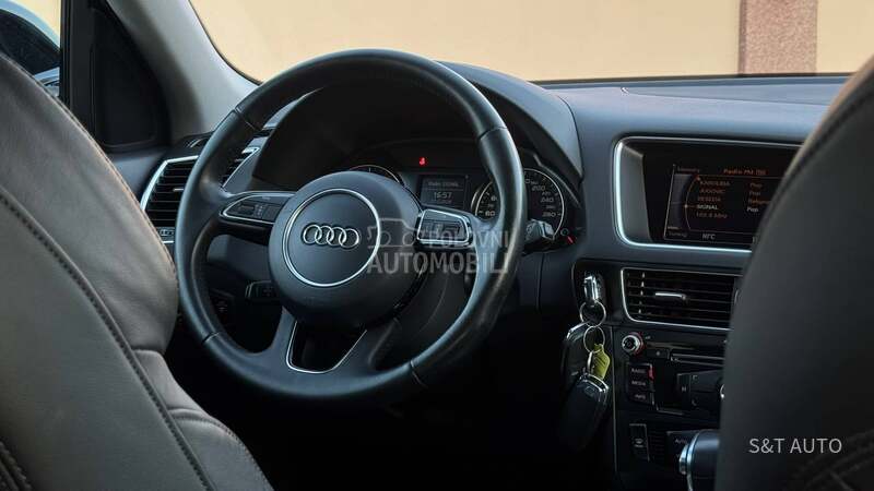 Audi Q5 2.0 TDI/ S-LINE/ NOV