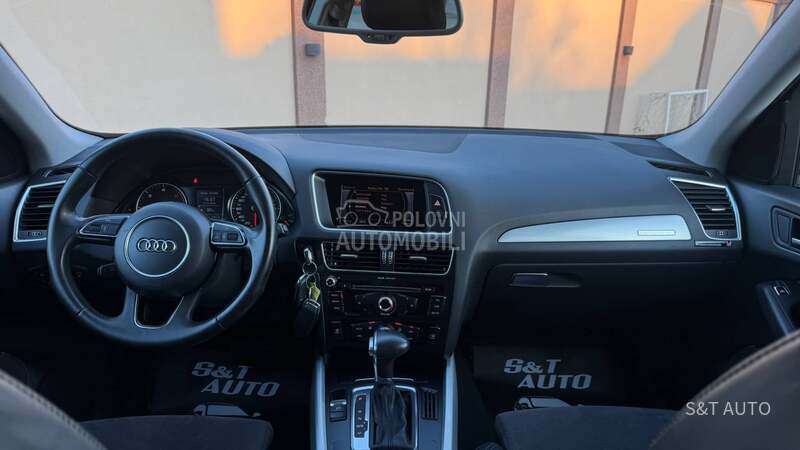 Audi Q5 2.0 TDI/ S-LINE/ NOV