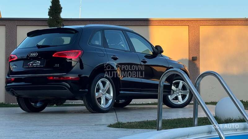 Audi Q5 2.0 TDI/ S-LINE/ NOV